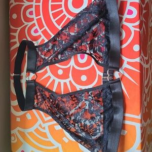 🖤 Heart Choker Lace Bralette 🖤